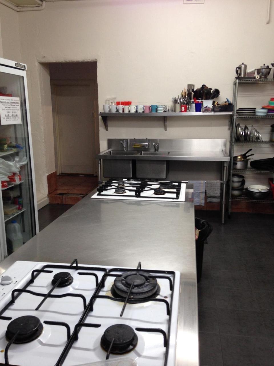 Shingo'S Backpackers Hostel Adelaide Exterior photo