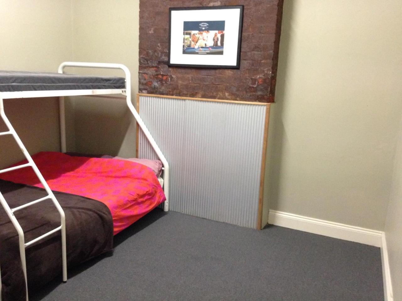 Shingo'S Backpackers Hostel Adelaide Exterior photo